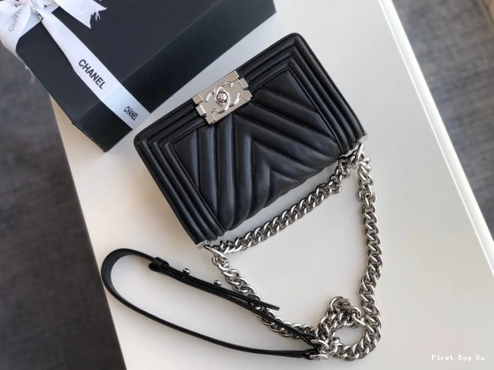 First Bag Ru BOY BAG 25CM 20CM CHANEL 0717